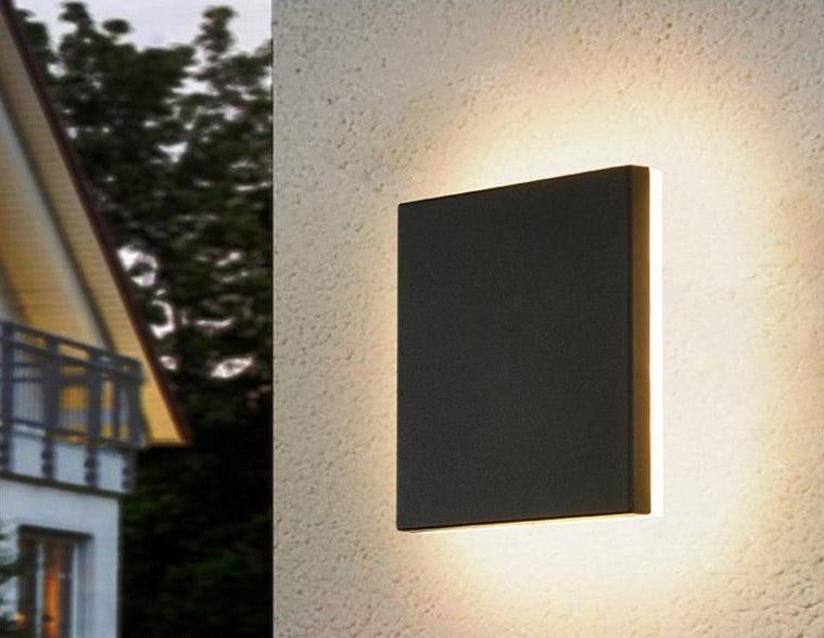 Nova - Contemporary Reflective Disc Wall Lamp - InspiraDesigns 